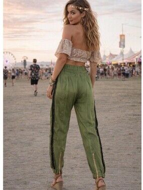 Anthropologie Size 6 Olive Green Women Jogger Pants NWT Retail $128